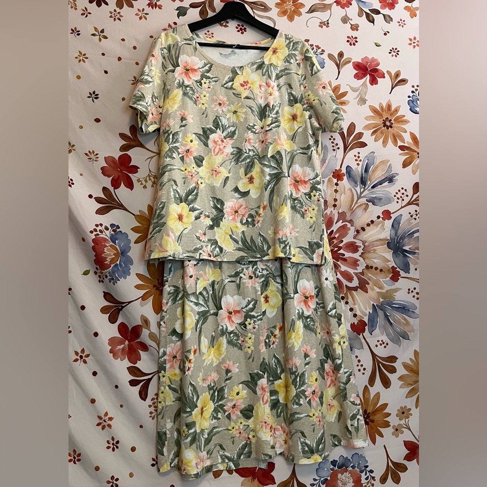 Liz Claiborne L Ecru Beige Butter Yellow Tropical Floral Spring Skirt Outfit